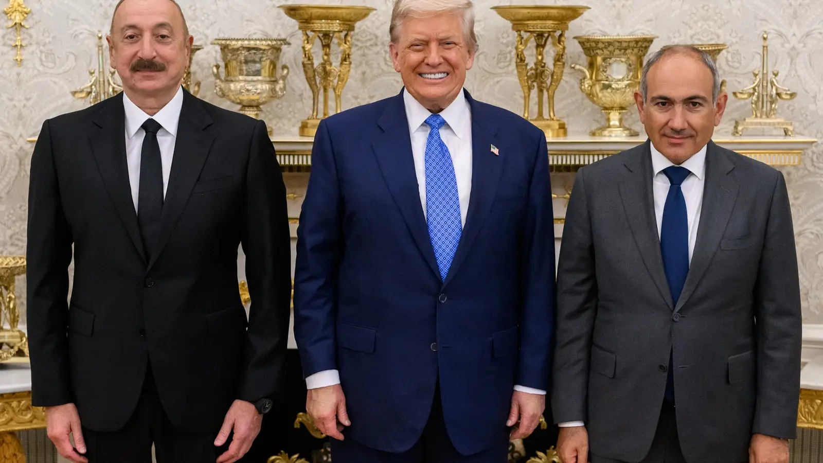 Ilham Aliyev, Donald Trump and Nikol Pashinyan at the Washington summit on August 8, 2025