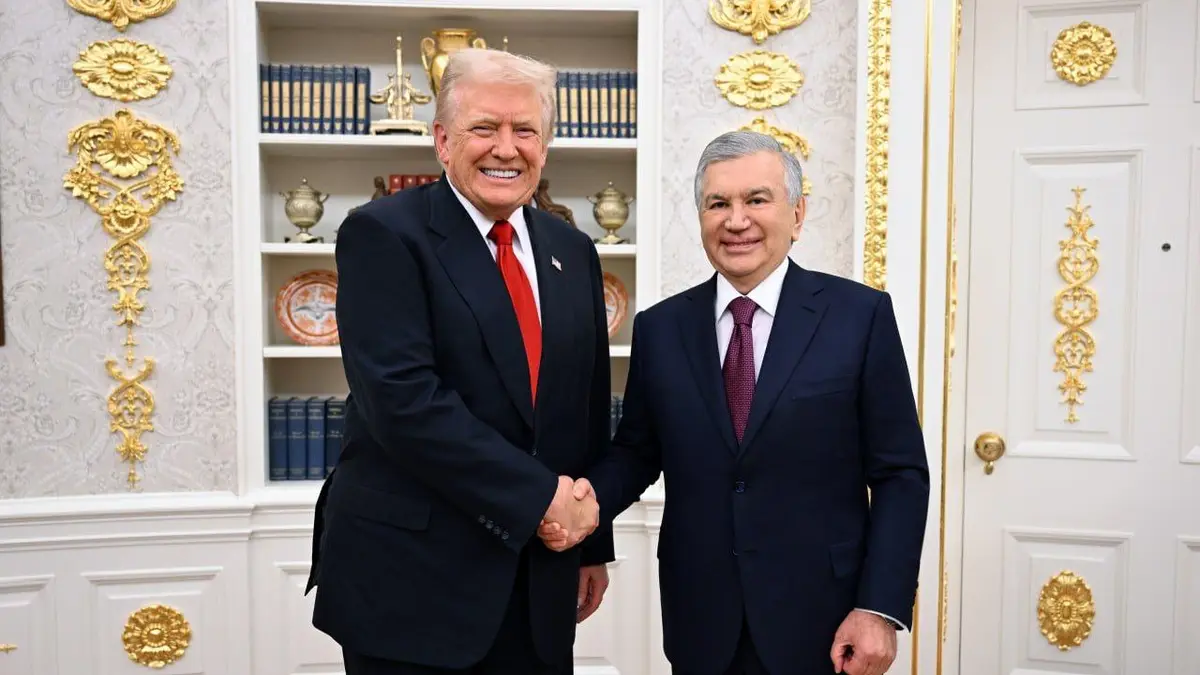 Shavkat Mirziyoyev and Donald Trump at a bilateral meeting