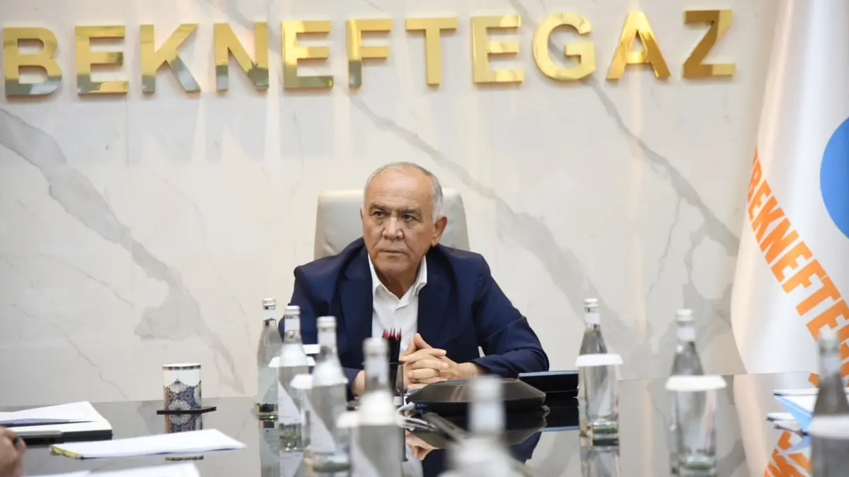 Abdugani Sanginov at an Uzbekneftegaz meeting