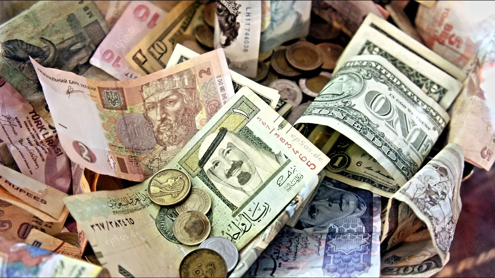 Banknotes from several countries, an illustrative image of international money transfers